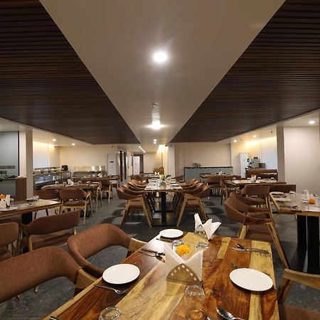 Clarks Inn Suites Divisione di Jaipur Esterno foto