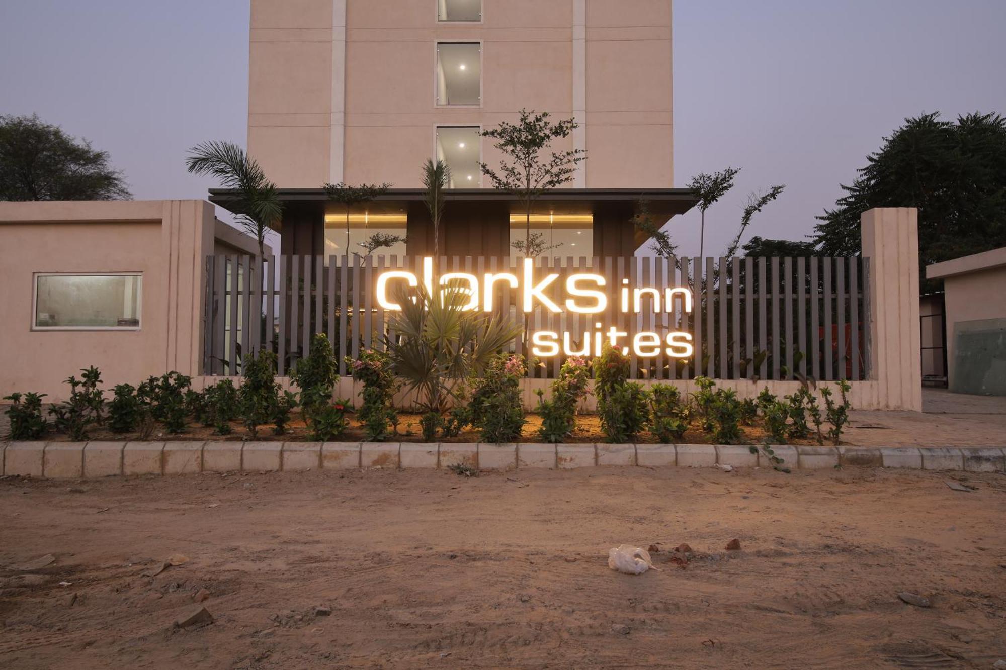 Clarks Inn Suites Divisione di Jaipur Esterno foto
