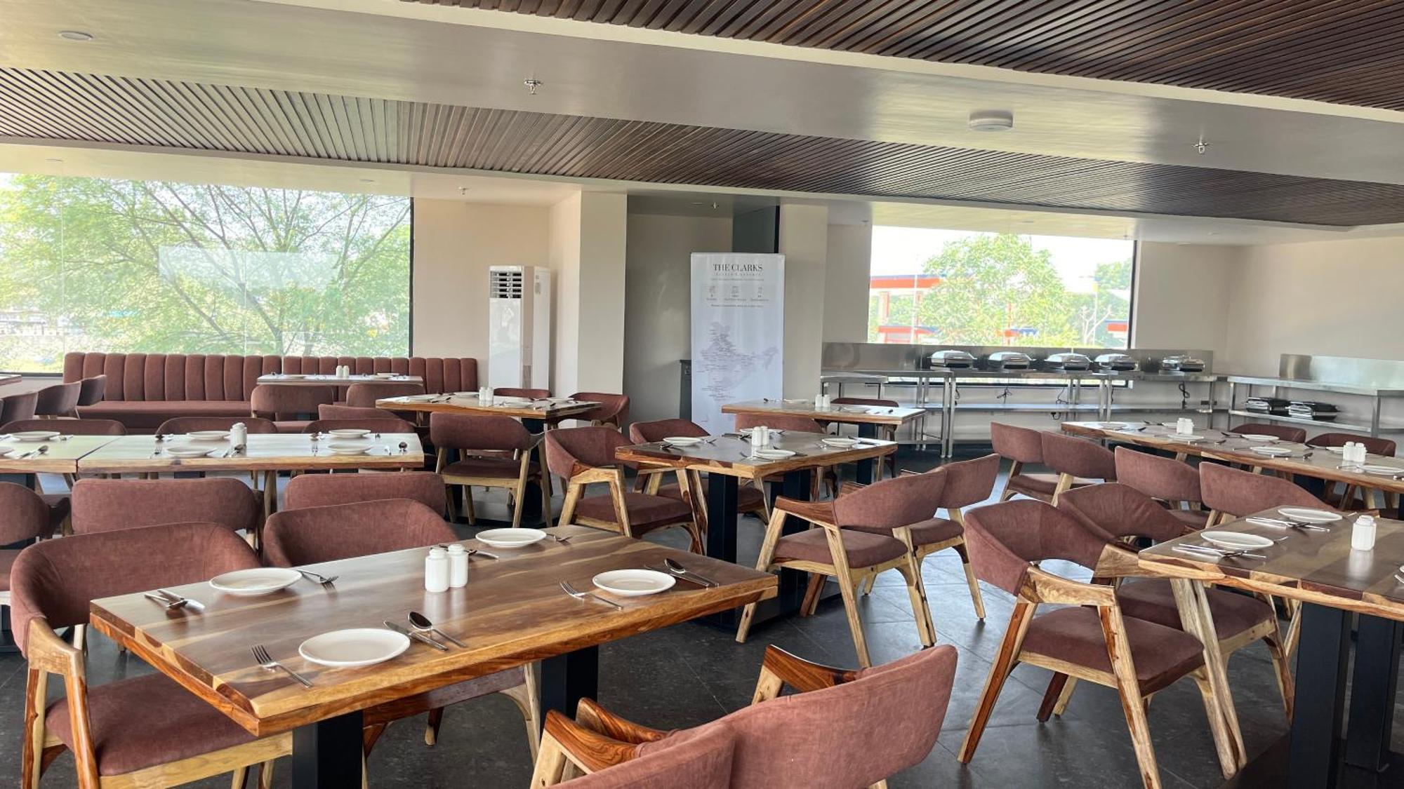 Clarks Inn Suites Divisione di Jaipur Esterno foto