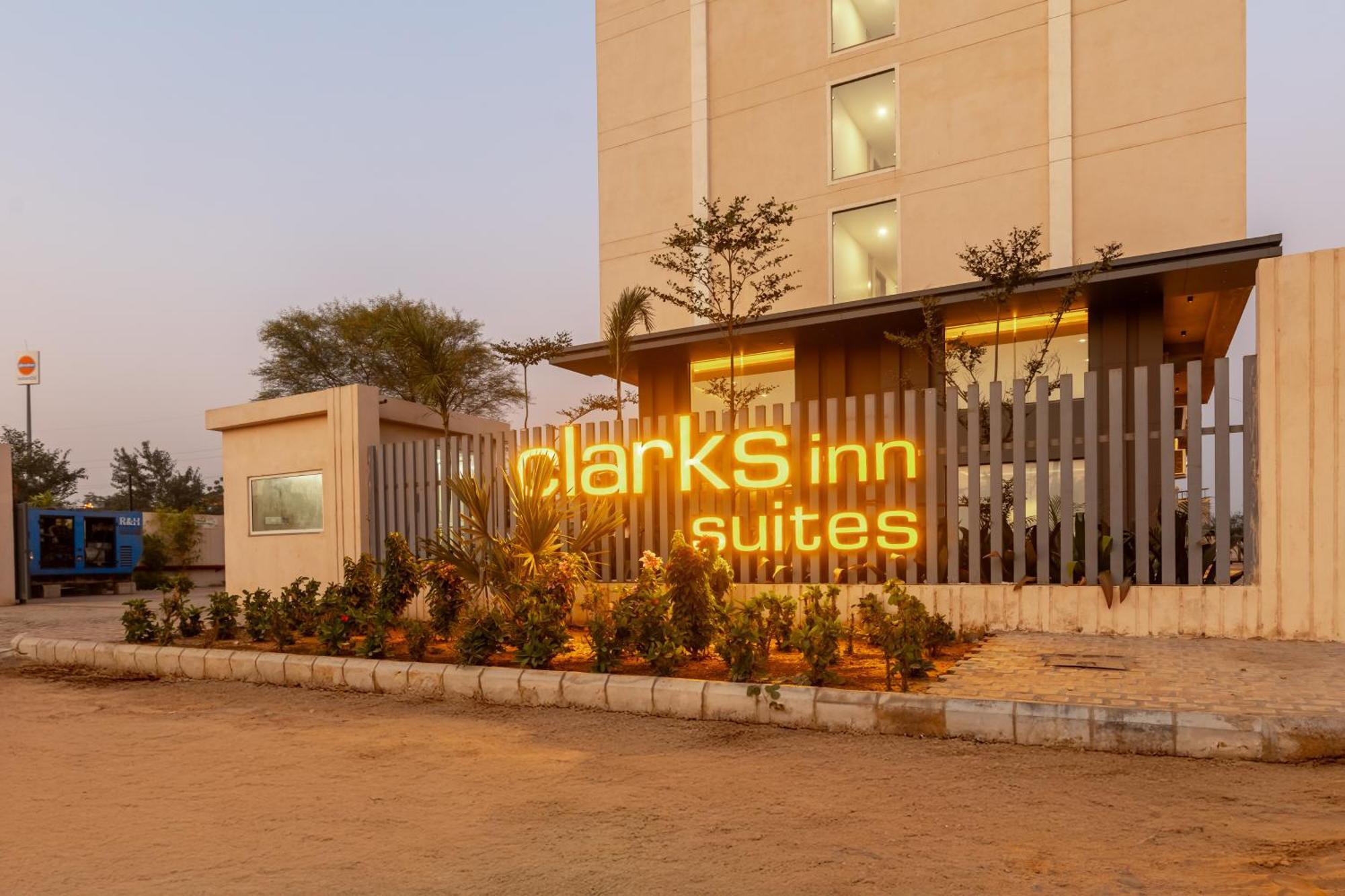Clarks Inn Suites Divisione di Jaipur Esterno foto